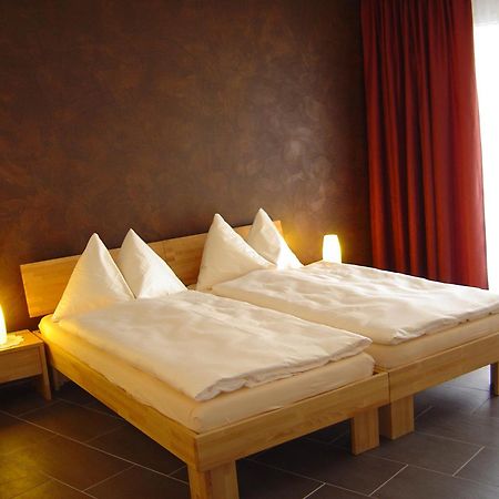Hotel Restaurant Jura Kerzers Екстериор снимка
