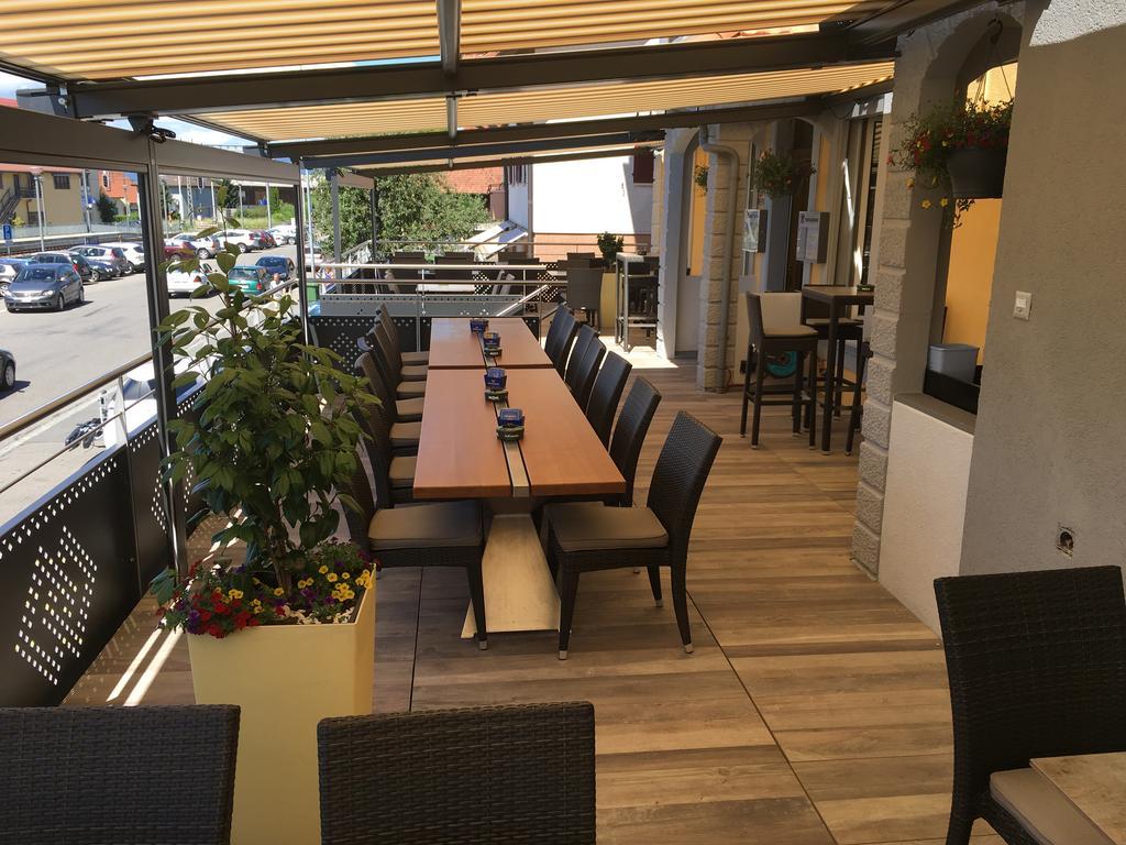 Hotel Restaurant Jura Kerzers Екстериор снимка